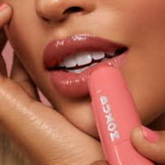 BUXOM Power-Full Plumping Lip Balm in Inner Glow - Picture 5 of 12